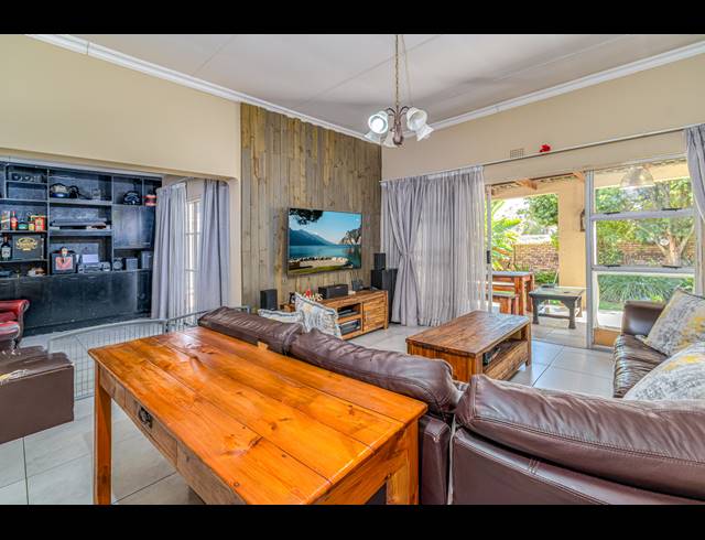 4 BEDROOM HOUSE FOR SALE IN RANDPARK RIDGE